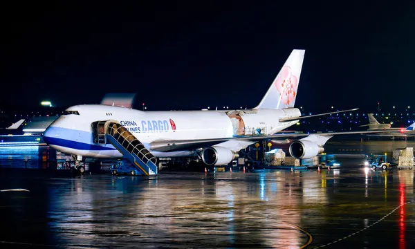 Door to Door Air Shipping from China: Speed vs Cost Analysis (2026)