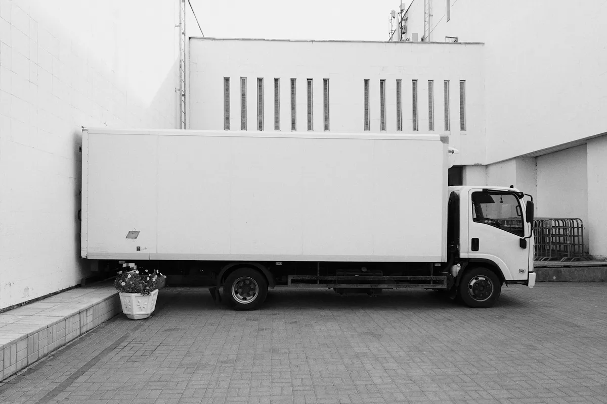 What Is Door to Door Shipping? Definition, Process, and Benefits (2026)